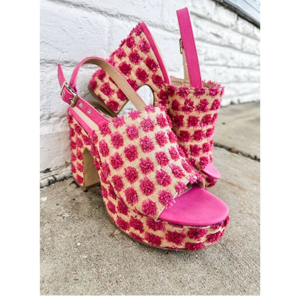 70’s shoes   Sbicca's Missoula platform shoes Size 9